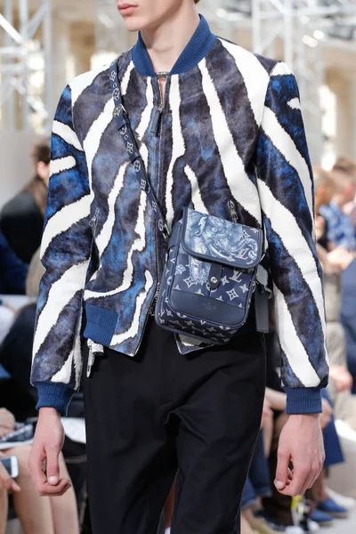 Look 94